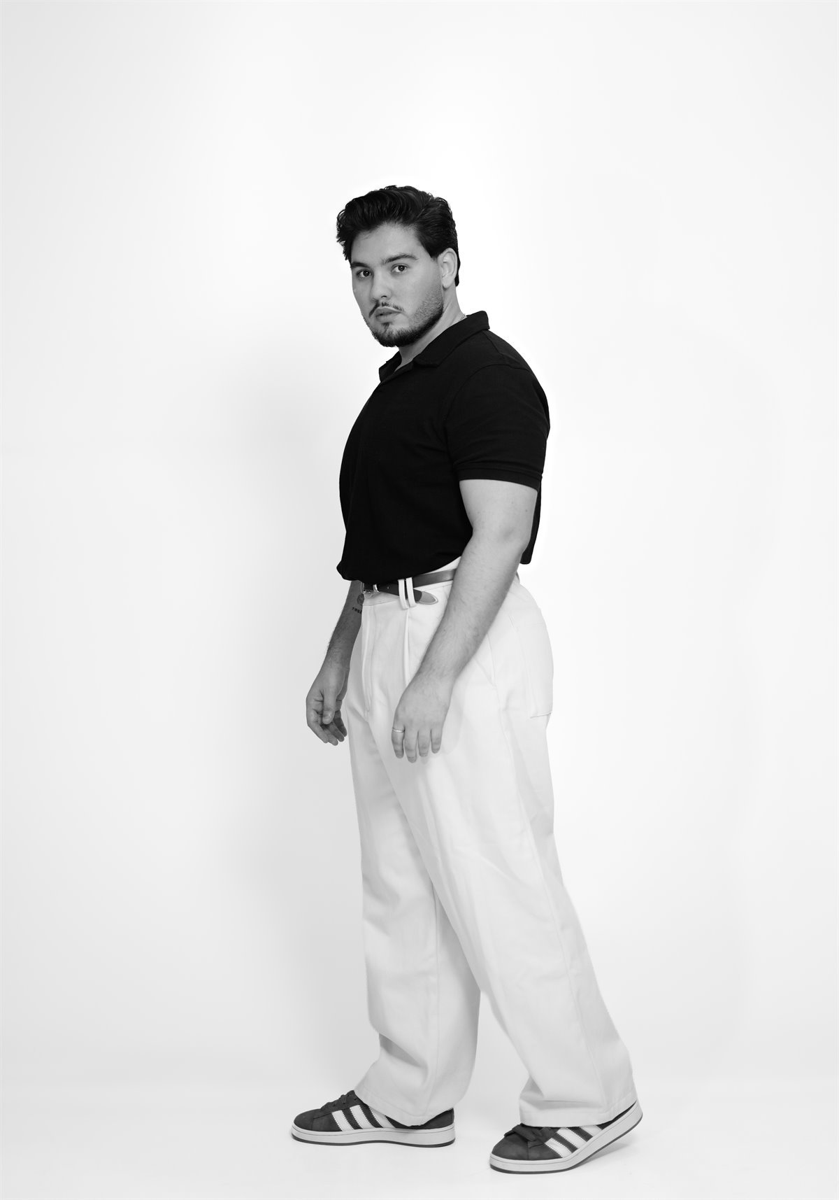 Retrato do Dr. Lucas Andrade em preto e branco.